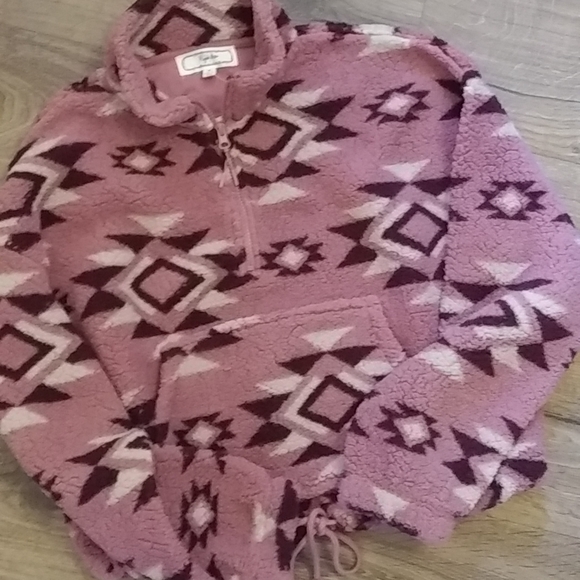Hippie Rose Sweaters - NWT- HIPPIE ROSE sherpa Med